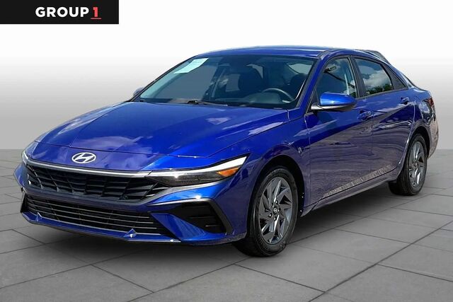 2024 Hyundai ELANTRA SEL