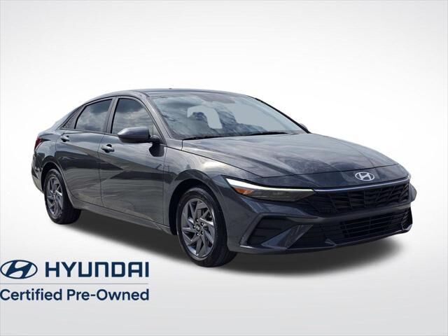 2024 Hyundai ELANTRA SEL — photo 1 of 26