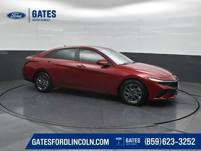2024 Hyundai ELANTRA SEL — photo 1 of 26