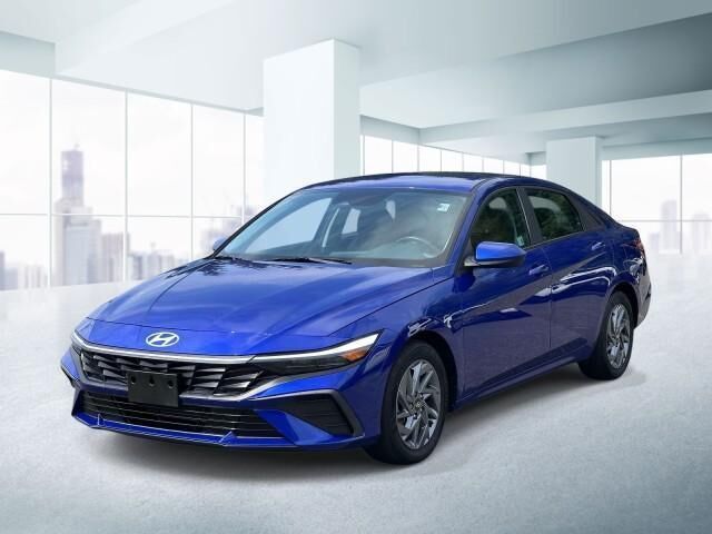2024 Hyundai ELANTRA SEL — photo 1 of 26
