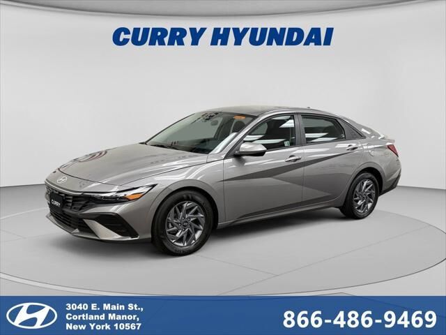2024 Hyundai ELANTRA SEL — photo 1 of 13
