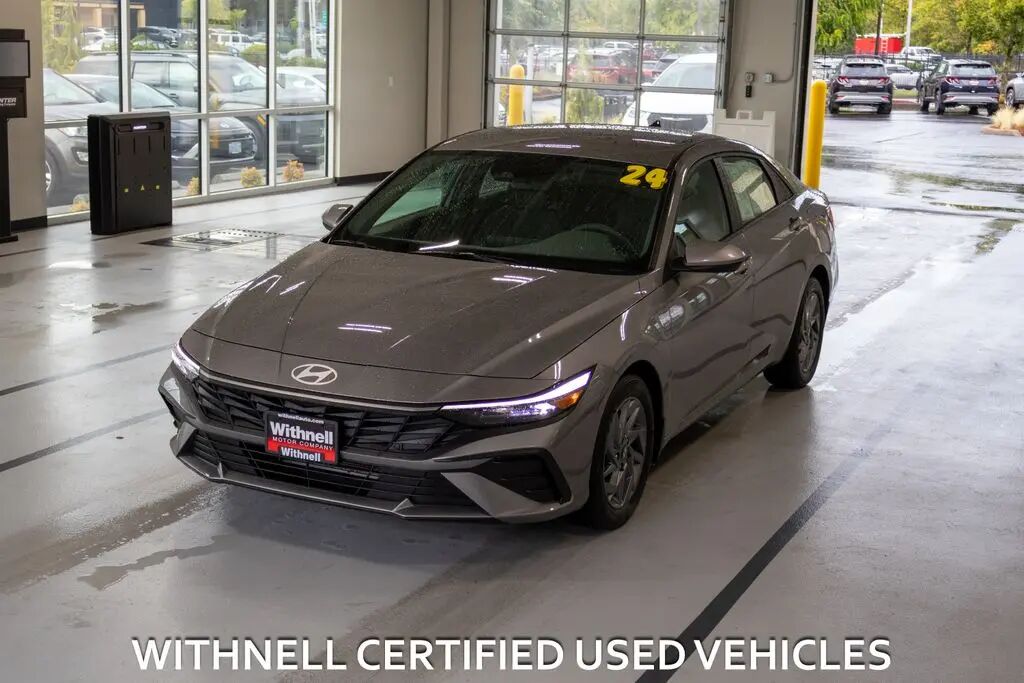 2024 Hyundai ELANTRA SEL — photo 1 of 13