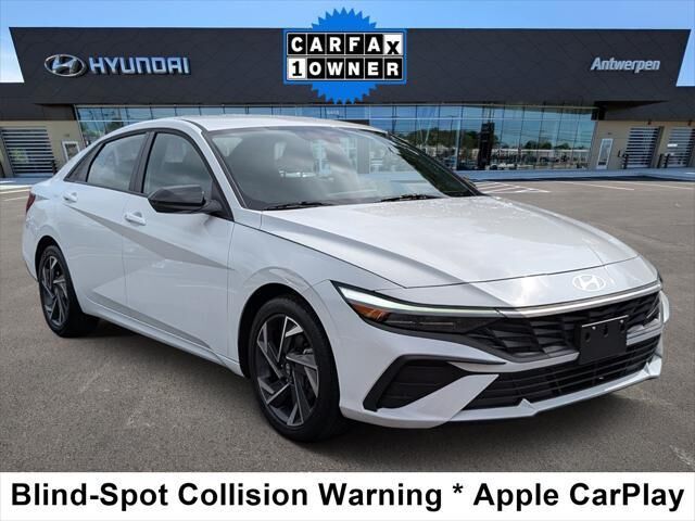 2025 Hyundai ELANTRA SEL Sport — photo 1 of 13