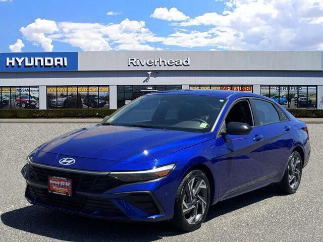 2025 Hyundai ELANTRA SEL Sport — photo 1 of 13