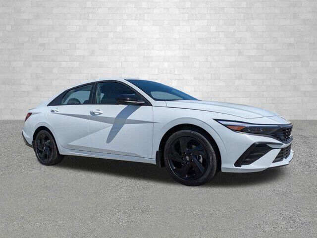 2026 Hyundai ELANTRA SEL Sport — photo 1 of 13