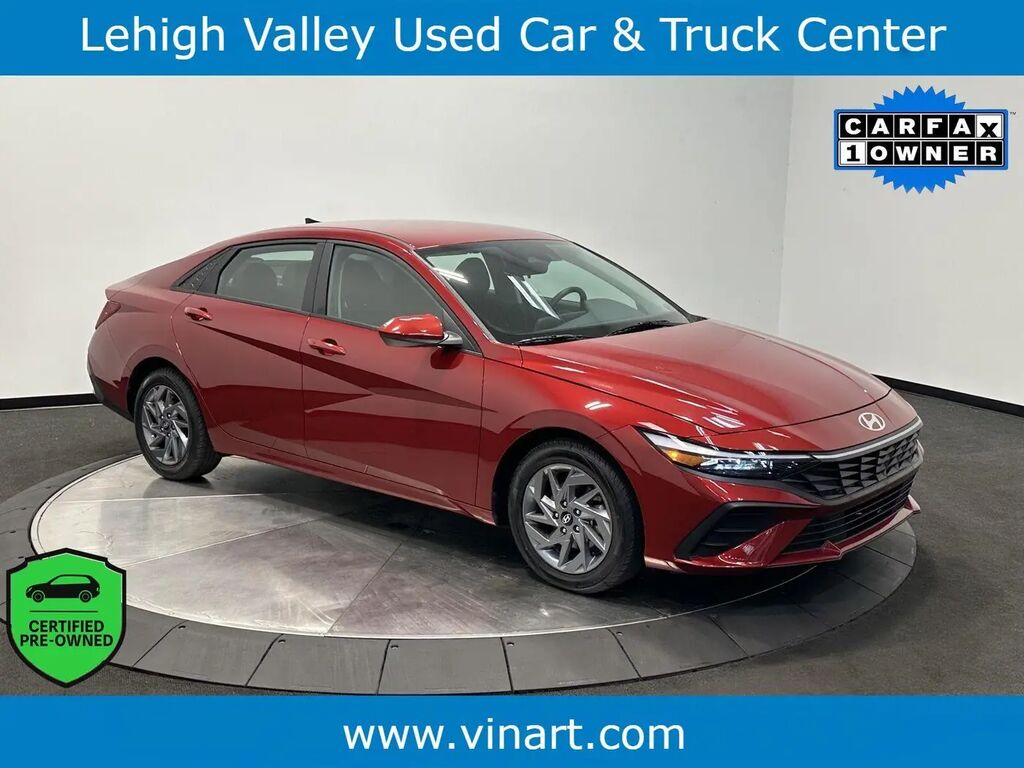 2024 Hyundai ELANTRA SEL — photo 1 of 13