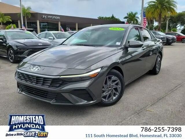 2024 Hyundai ELANTRA SEL