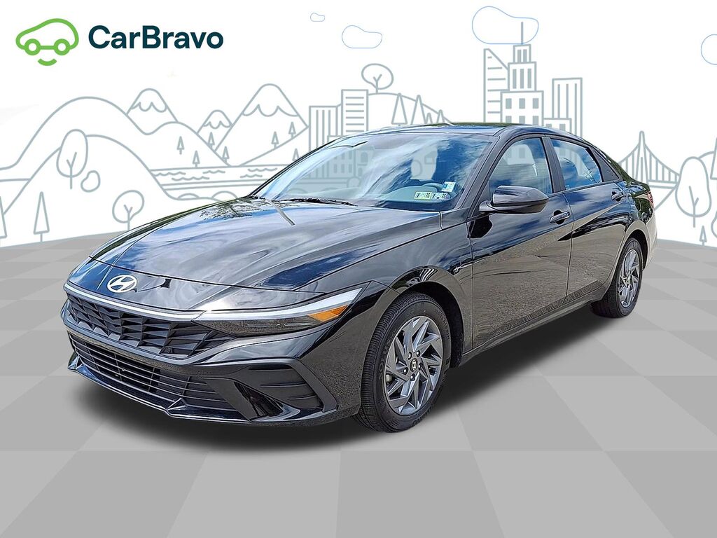 2024 Hyundai Elantra SEL — photo 1 of 6