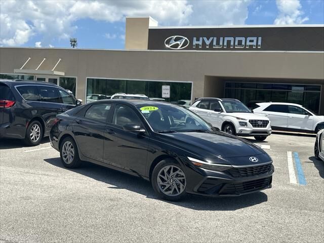 2024 Hyundai ELANTRA SEL — photo 1 of 13