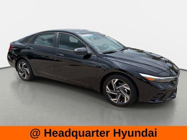 2025 Hyundai ELANTRA SEL Sport — photo 1 of 26
