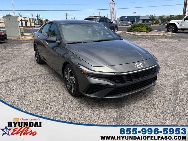 2025 Hyundai ELANTRA SEL Sport — photo 1 of 26