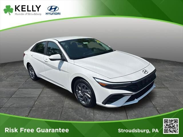 2024 Hyundai ELANTRA SEL — photo 1 of 26