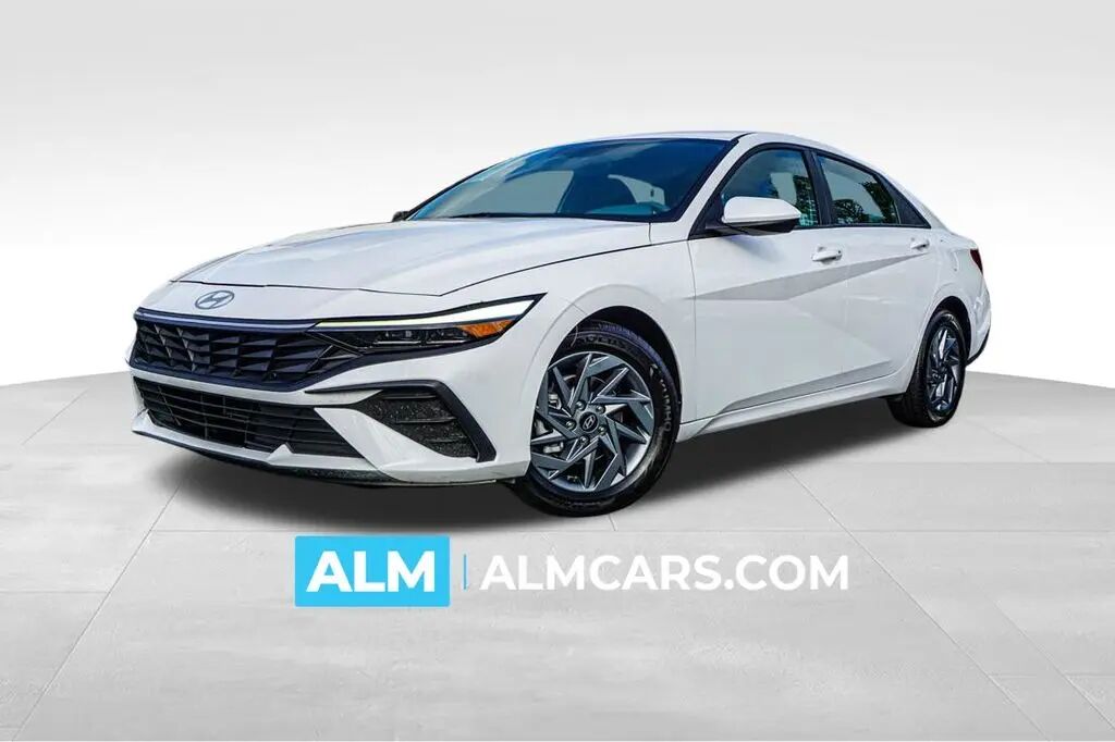2024 Hyundai ELANTRA SEL — photo 1 of 21