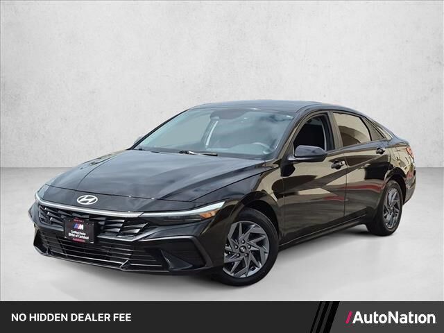 2024 Hyundai ELANTRA SEL — photo 1 of 13