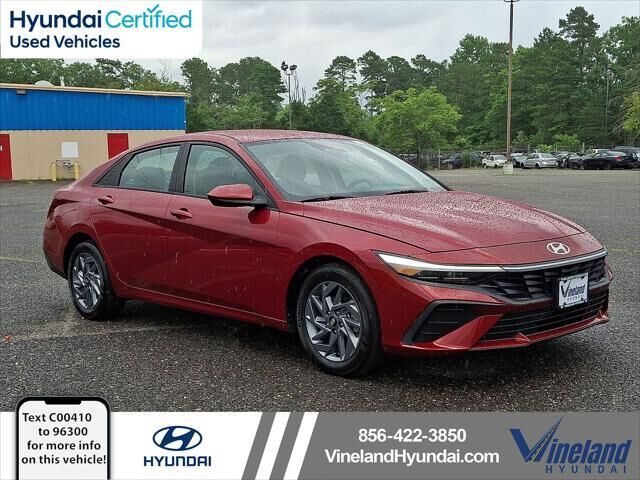 2024 Hyundai ELANTRA SEL — photo 1 of 13