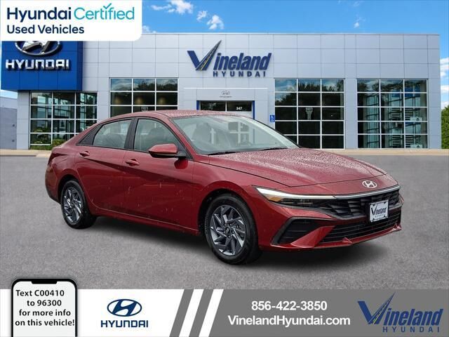 2024 Hyundai ELANTRA SEL