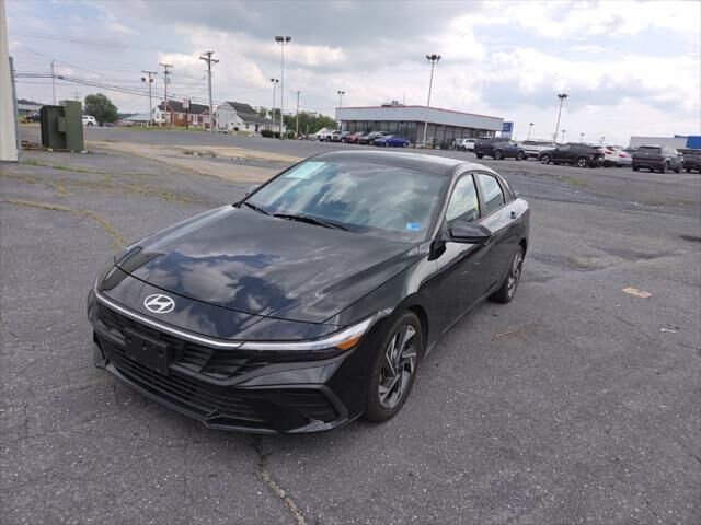 2025 Hyundai ELANTRA SEL Sport — photo 1 of 13