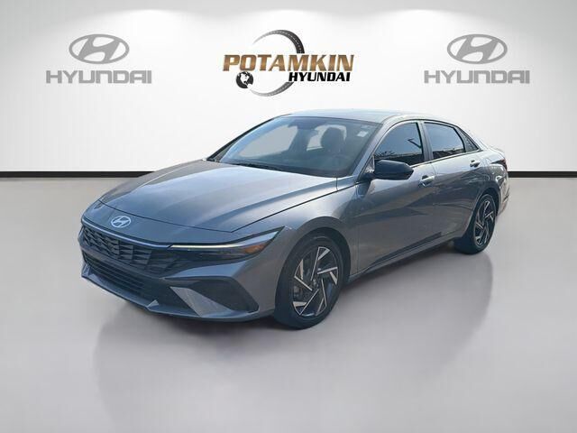 2025 Hyundai ELANTRA SEL Sport — photo 1 of 13