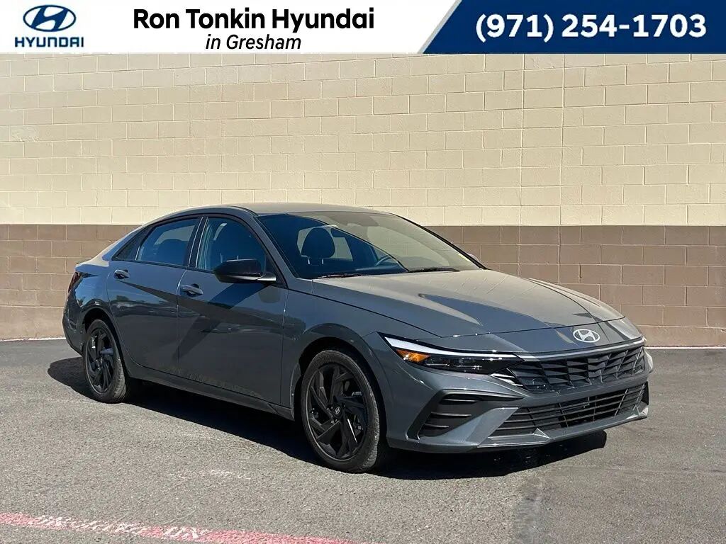2026 Hyundai ELANTRA SEL Sport — photo 1 of 13