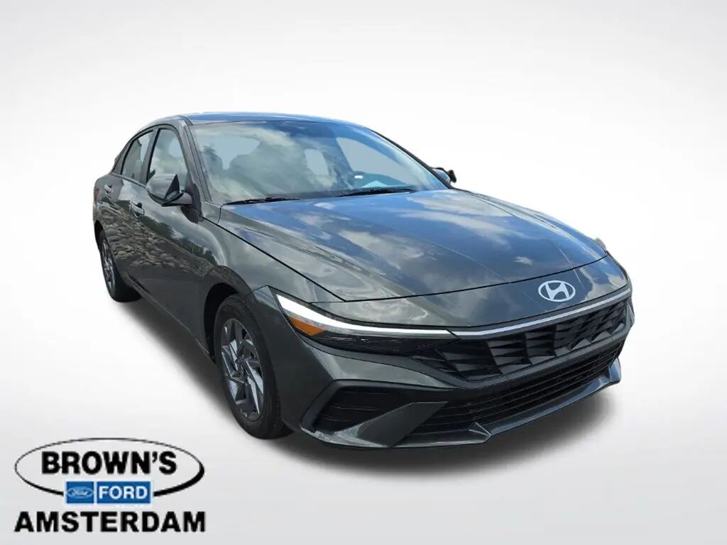 2024 Hyundai ELANTRA SEL — photo 1 of 13
