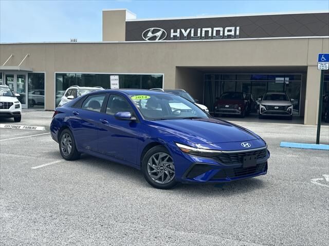 2024 Hyundai ELANTRA SEL