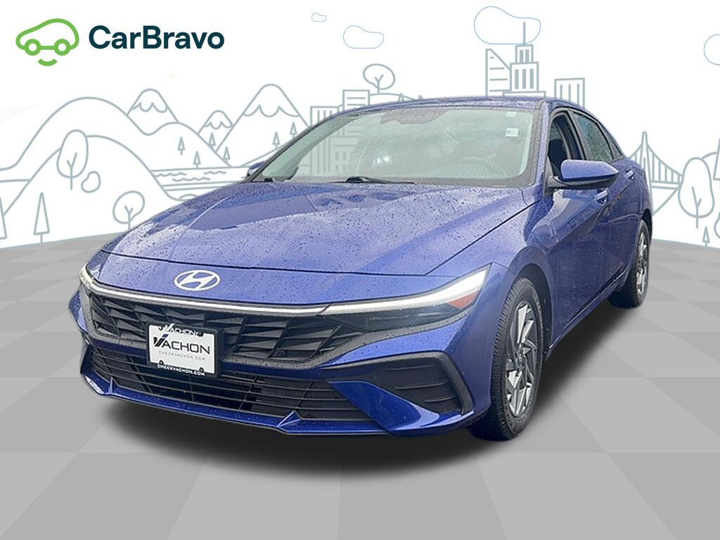 2024 Hyundai Elantra SEL — photo 1 of 6