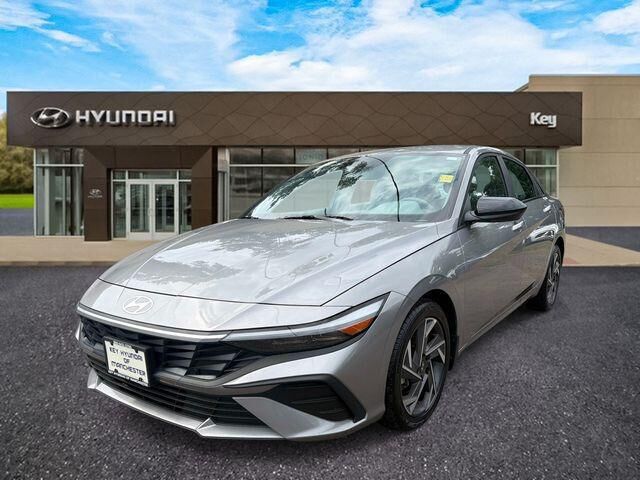 2025 Hyundai ELANTRA SEL Sport — photo 1 of 22