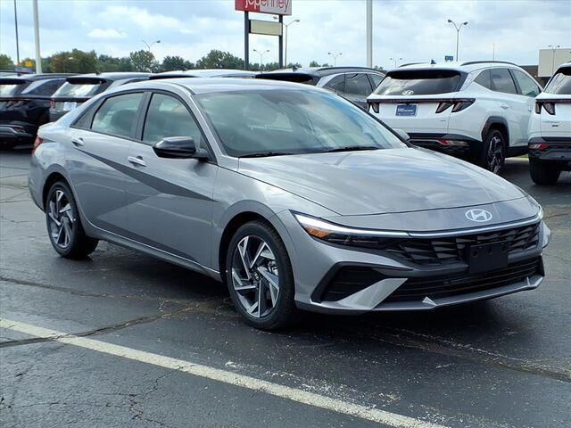 2025 Hyundai ELANTRA SEL Sport — photo 1 of 13