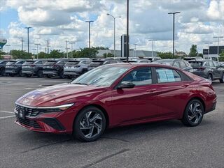 2025 Hyundai ELANTRA SEL Sport — photo 1 of 13