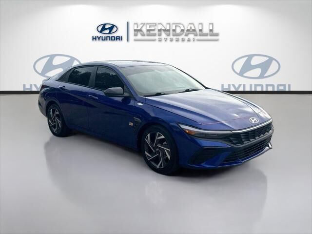 2025 Hyundai ELANTRA SEL Sport — photo 1 of 13