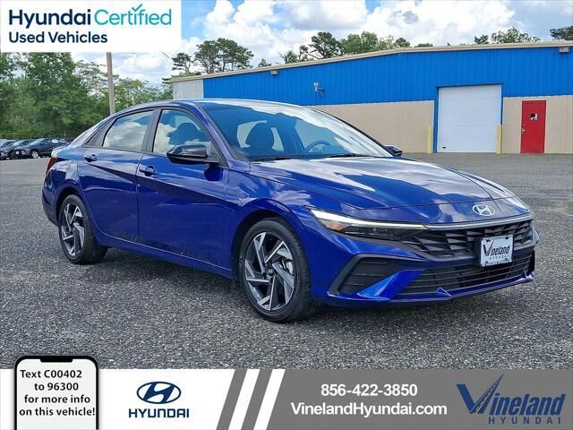 2025 Hyundai ELANTRA SEL Sport — photo 1 of 26