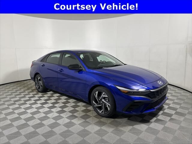 2025 Hyundai ELANTRA SEL Sport — photo 1 of 26