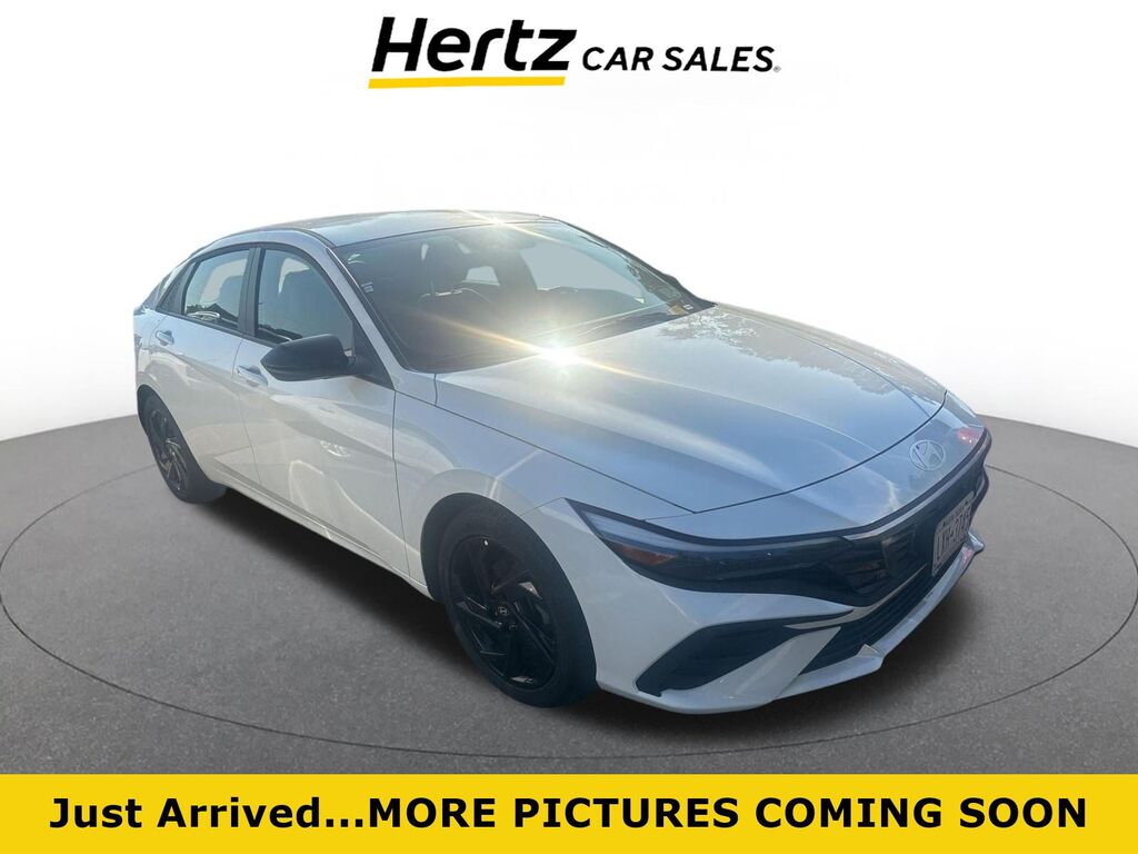 2026 Hyundai Elantra SEL Sport — photo 1 of 11