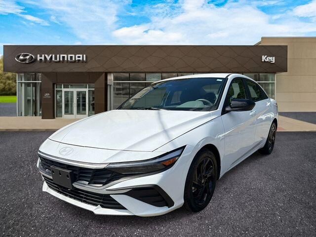2026 Hyundai ELANTRA SEL Sport — photo 1 of 13
