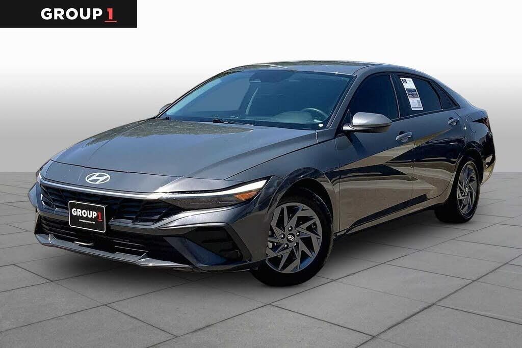 2024 Hyundai ELANTRA SEL — photo 1 of 14