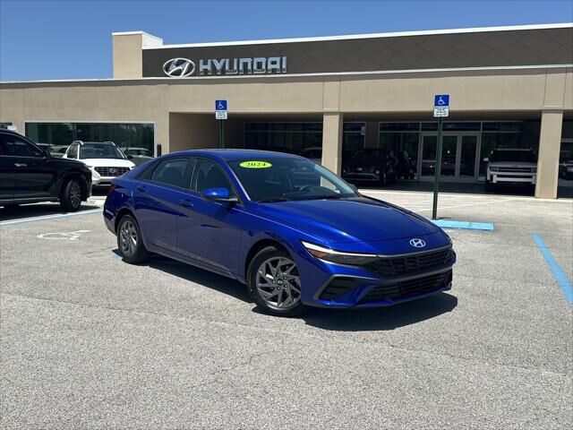 2024 Hyundai ELANTRA SEL — photo 1 of 13