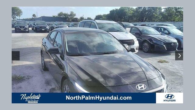 2024 Hyundai ELANTRA SEL — photo 1 of 13