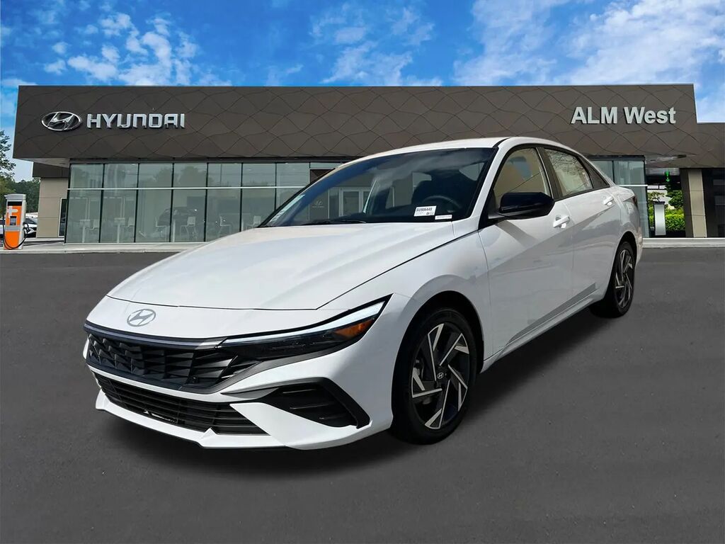 2025 Hyundai ELANTRA SEL Sport — photo 1 of 26