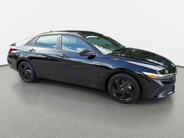 2026 Hyundai ELANTRA SEL Sport — photo 1 of 15