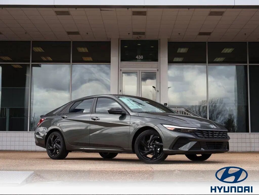 2026 Hyundai ELANTRA SEL Sport — photo 1 of 13
