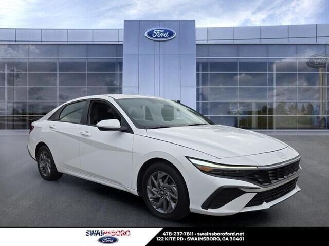 2024 Hyundai ELANTRA SEL — photo 1 of 12