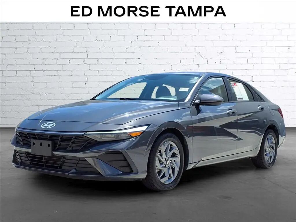 2024 Hyundai ELANTRA SEL — photo 1 of 14