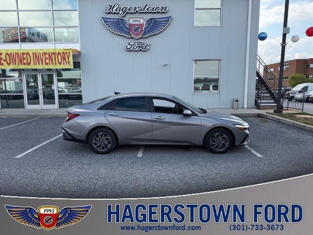 2024 Hyundai ELANTRA SEL