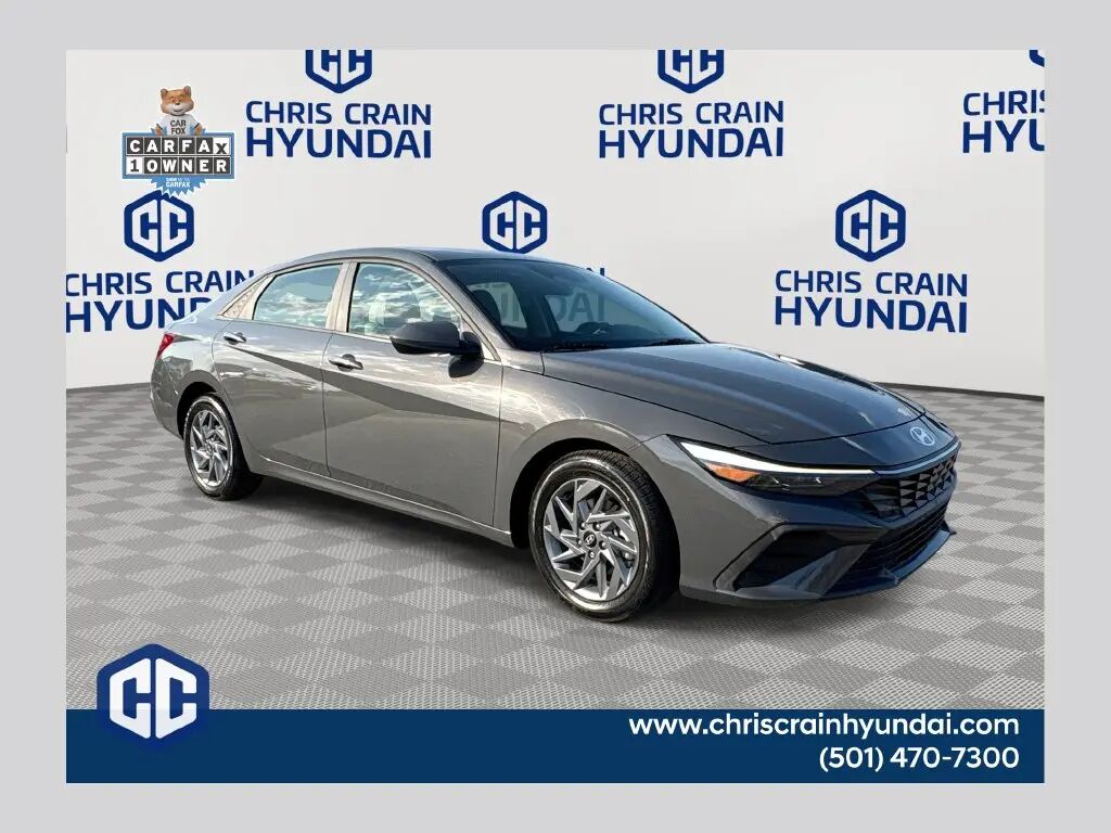 2024 Hyundai ELANTRA SEL — photo 1 of 13