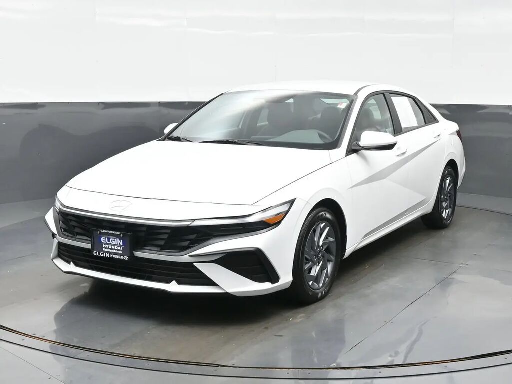2024 Hyundai ELANTRA SEL — photo 1 of 13