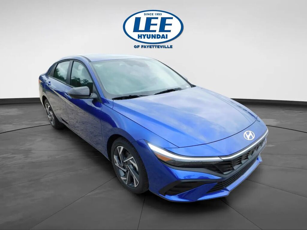 2025 Hyundai ELANTRA SEL Sport — photo 1 of 14