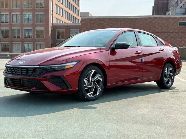 2025 Hyundai ELANTRA SEL Sport — photo 1 of 13