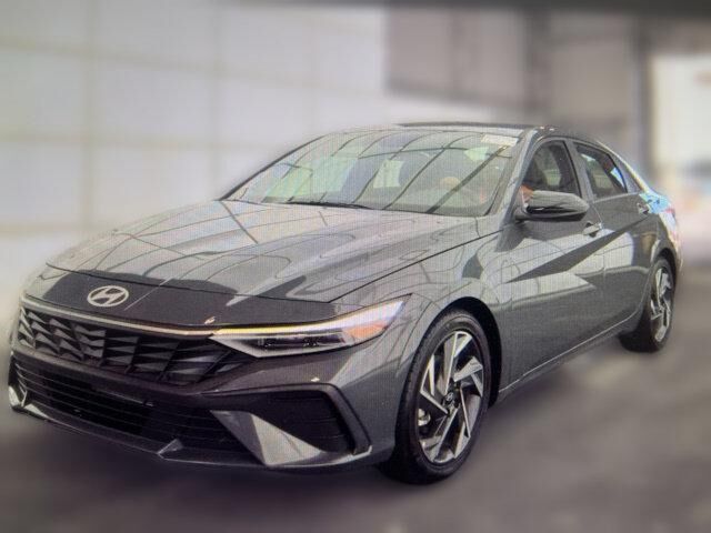 2025 Hyundai ELANTRA SEL Sport — photo 1 of 13