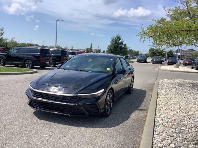 2025 Hyundai ELANTRA SEL Sport — photo 1 of 13