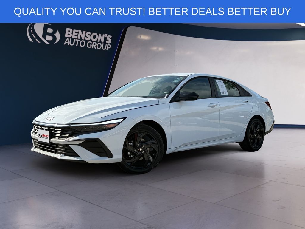 2026 Hyundai Elantra SEL Sport — photo 1 of 13